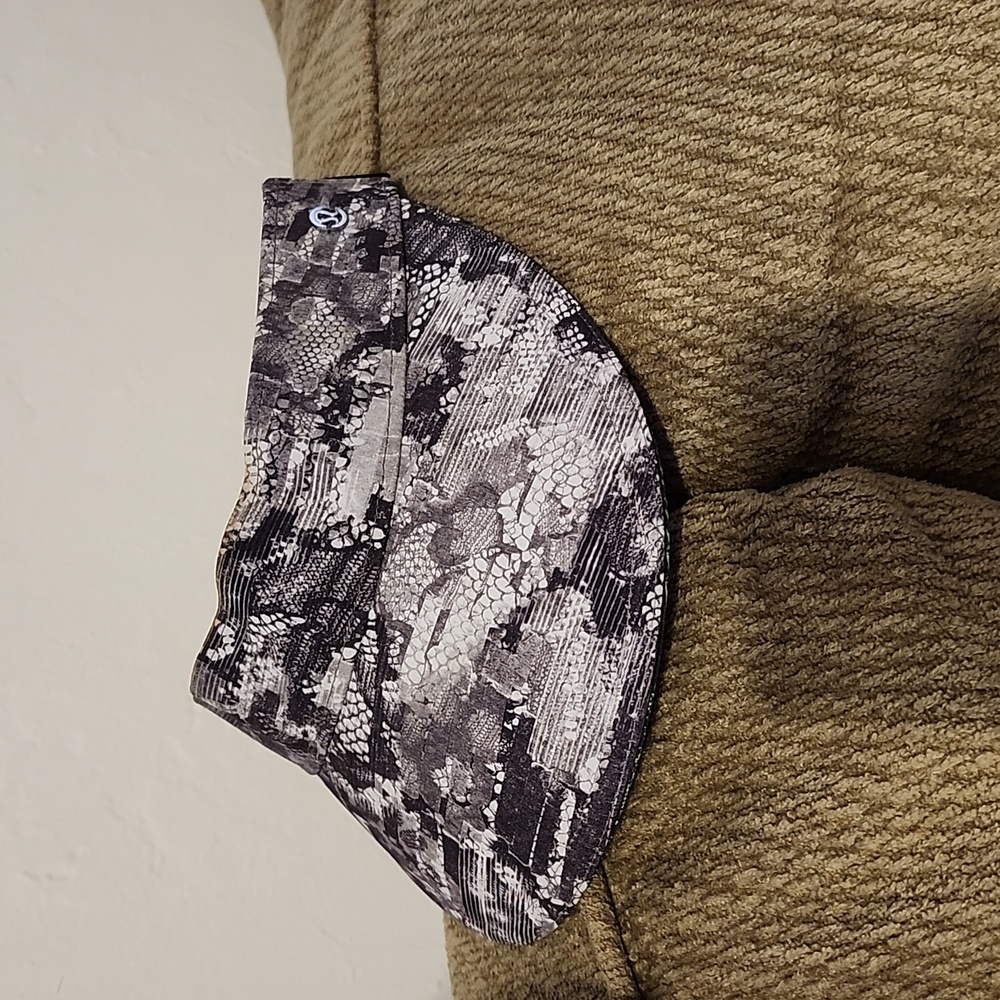 Lululemon hat